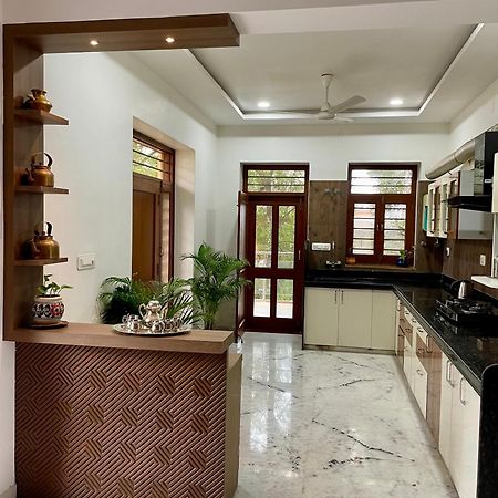 Karni Nivvas - Luxury Redefined Villa Udaipur Buitenkant foto