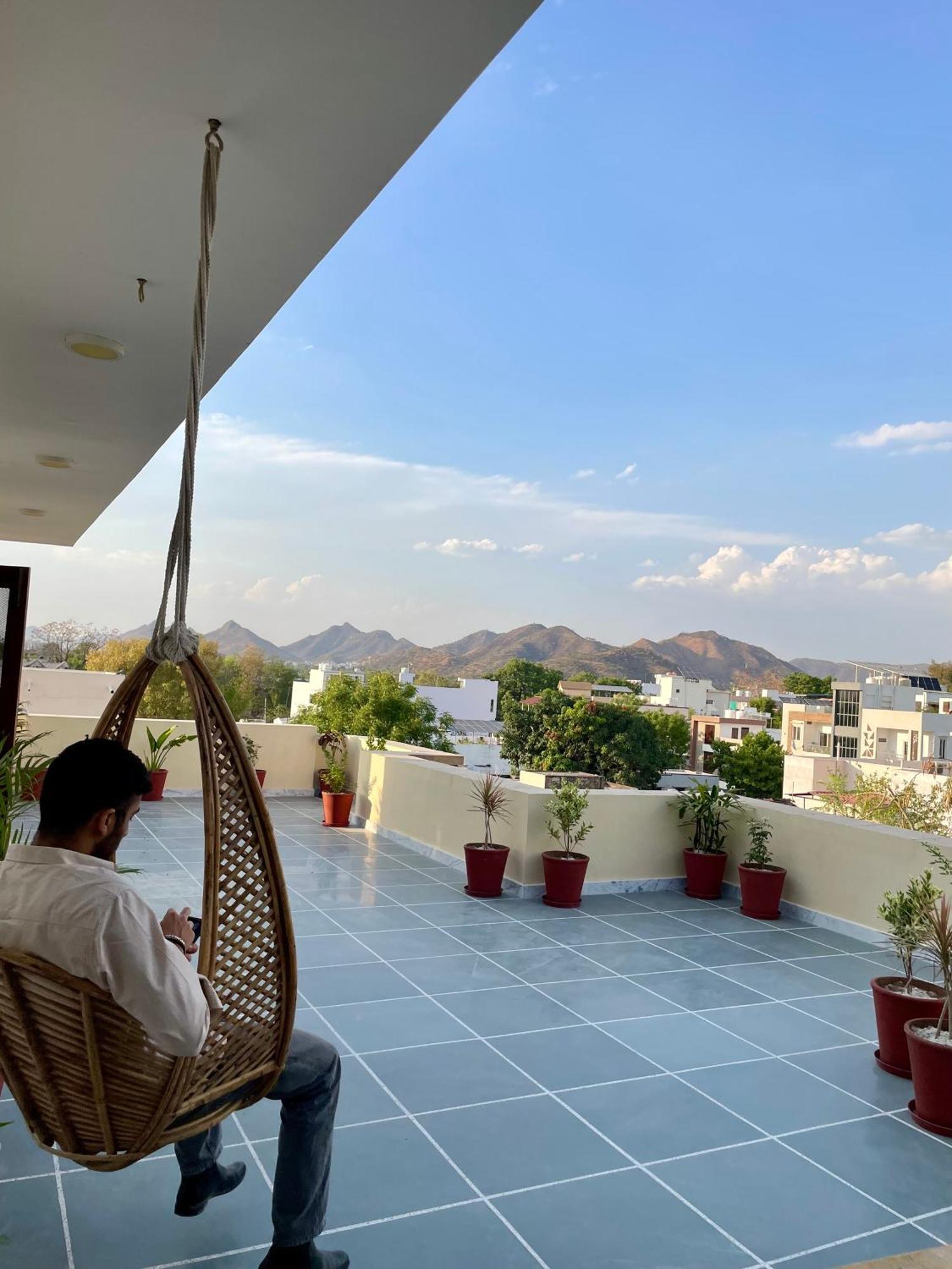 Karni Nivvas - Luxury Redefined Villa Udaipur Buitenkant foto