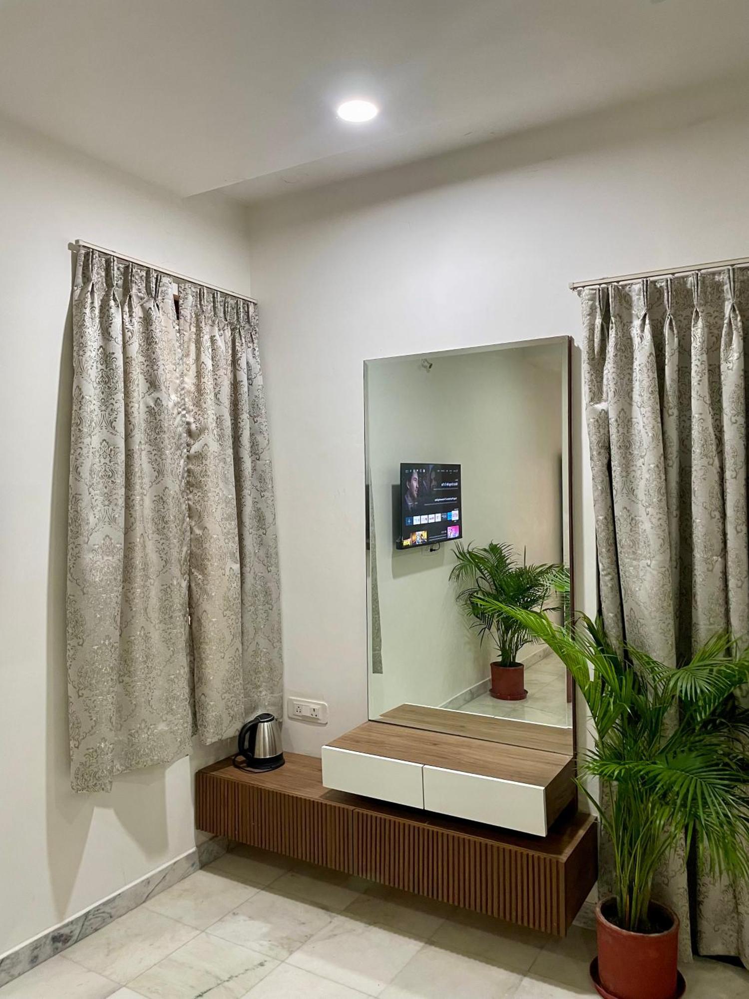 Karni Nivvas - Luxury Redefined Villa Udaipur Buitenkant foto