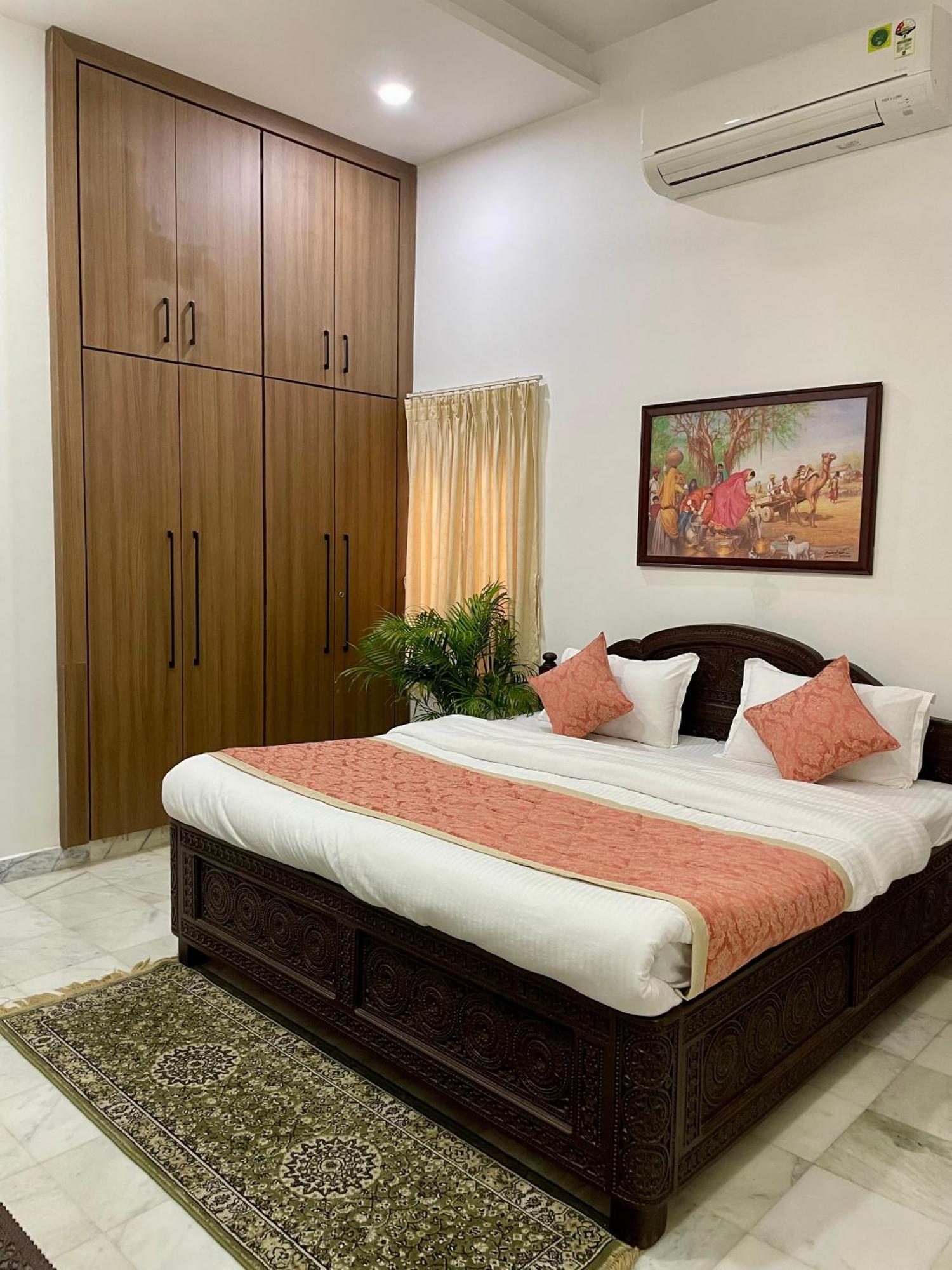 Karni Nivvas - Luxury Redefined Villa Udaipur Buitenkant foto