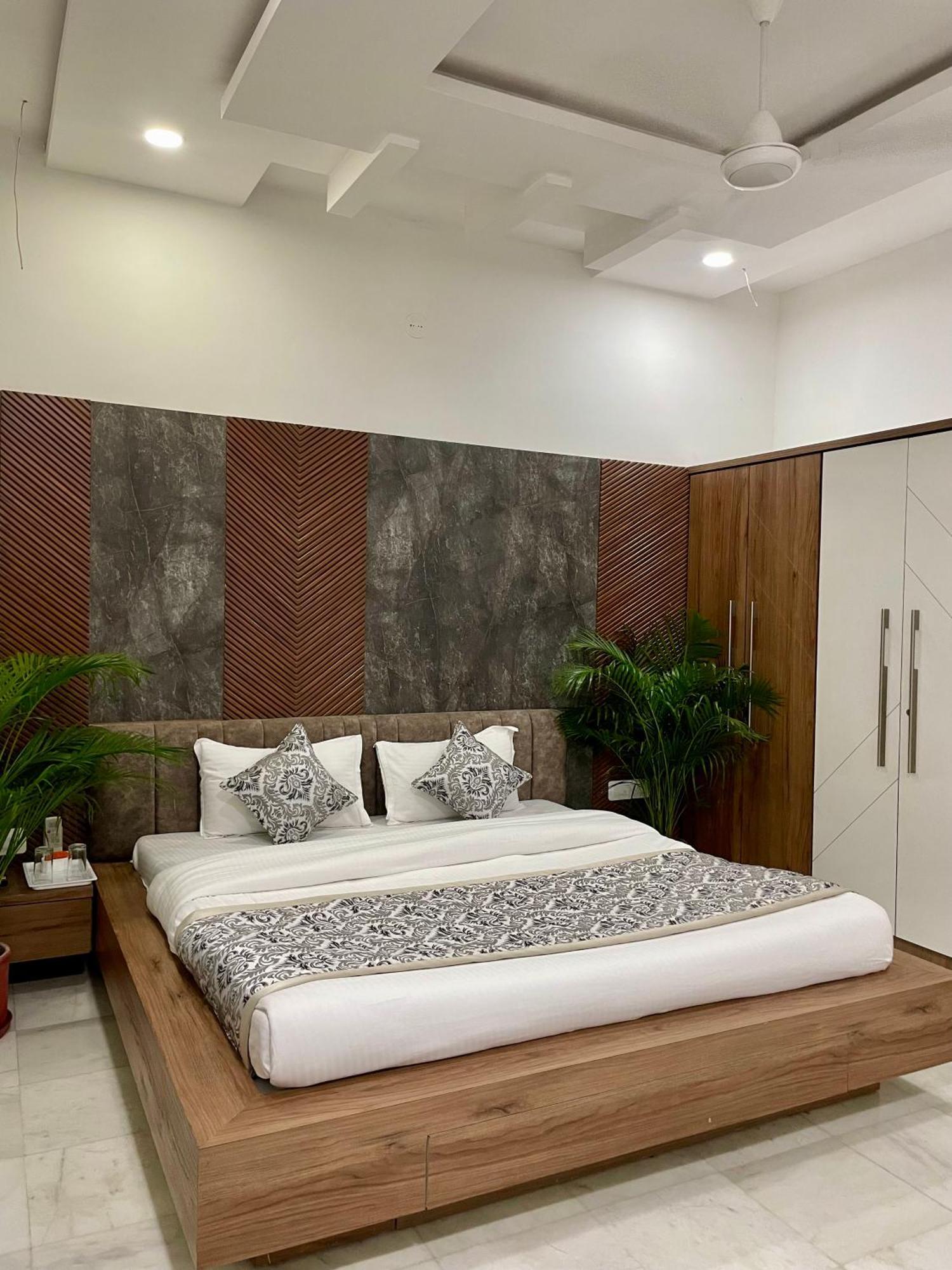 Karni Nivvas - Luxury Redefined Villa Udaipur Buitenkant foto