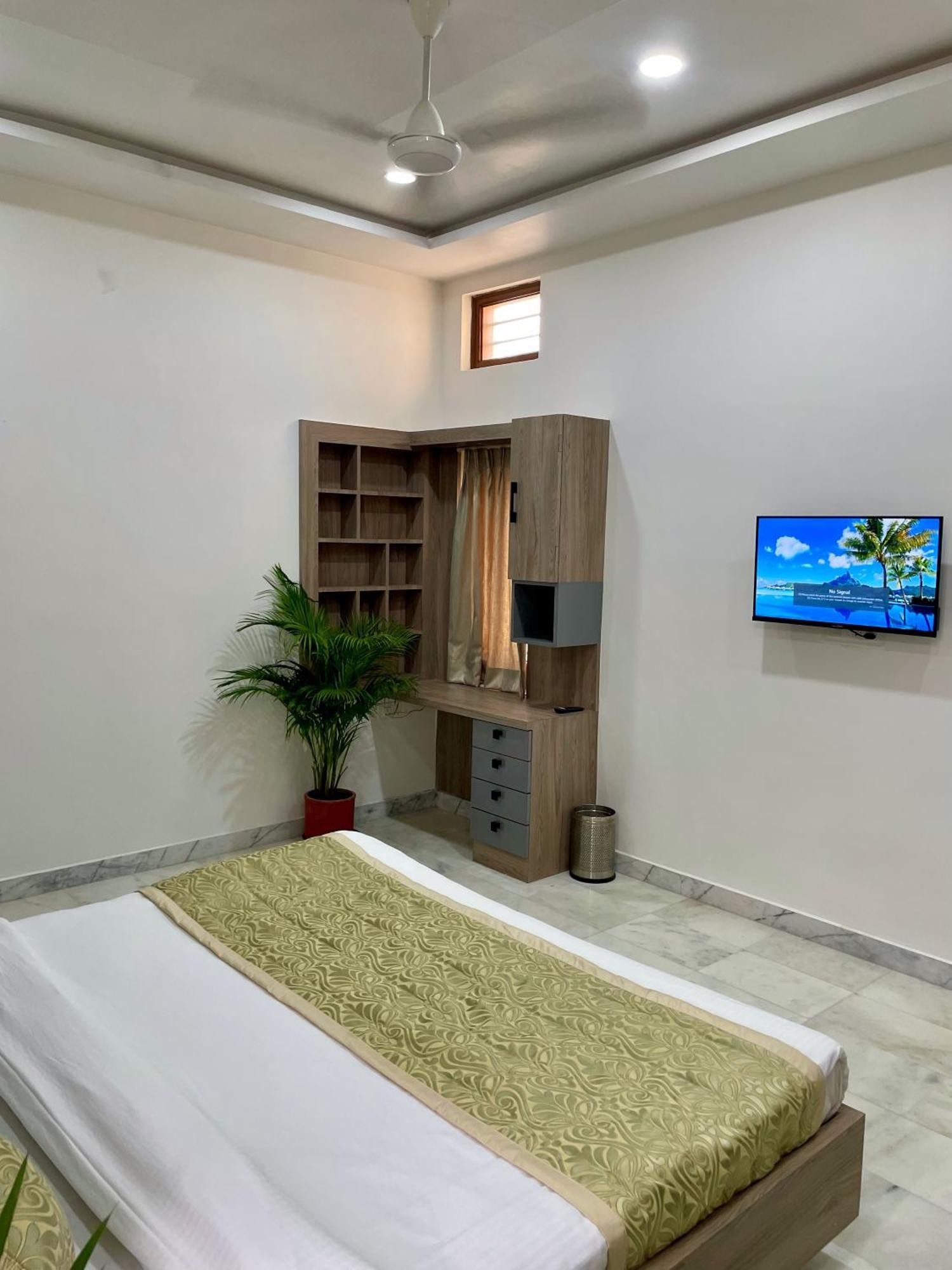 Karni Nivvas - Luxury Redefined Villa Udaipur Buitenkant foto